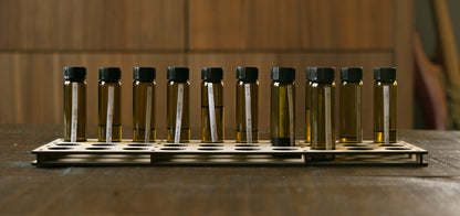 Scaffale per profumi